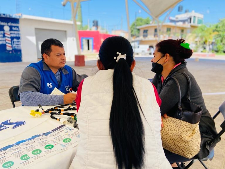 Lunes de “Brigada de Empleo” en la colonia Mujeres Ilustres de Aguascalientes