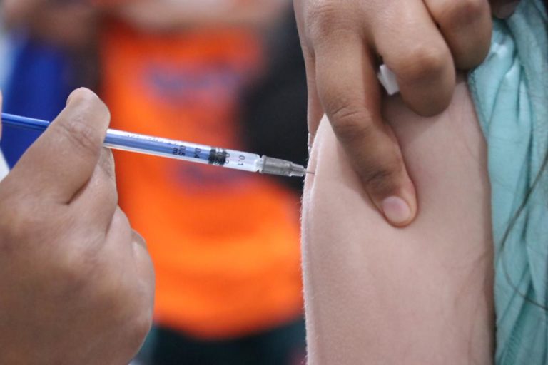 Vacunas contra Covid podrían carecer de efectividad 