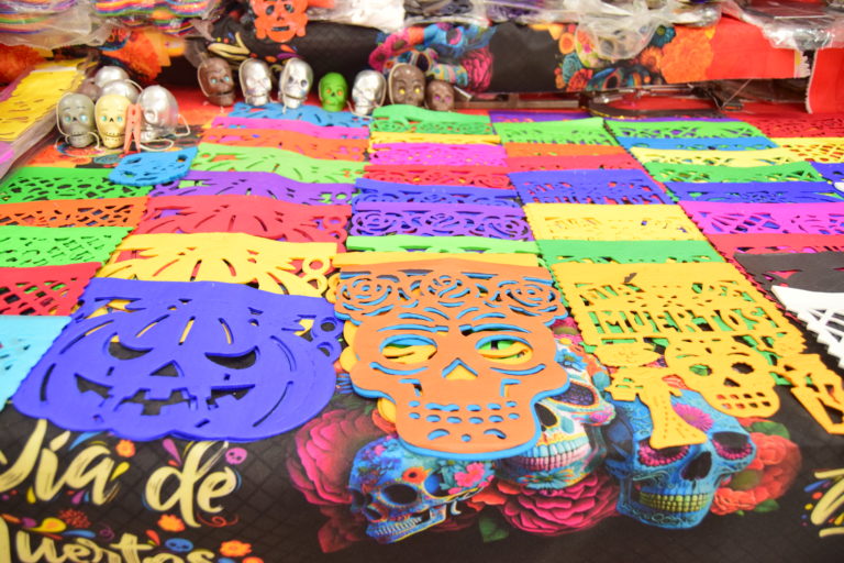 Por faltas administrativas sancionaron a comerciantes de los Muertitos en Aguascalientes