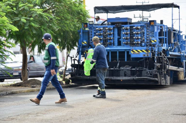 Inversión de 20 mdp en la rehabilitación vial de Av. de los Maestros Aguascalientes