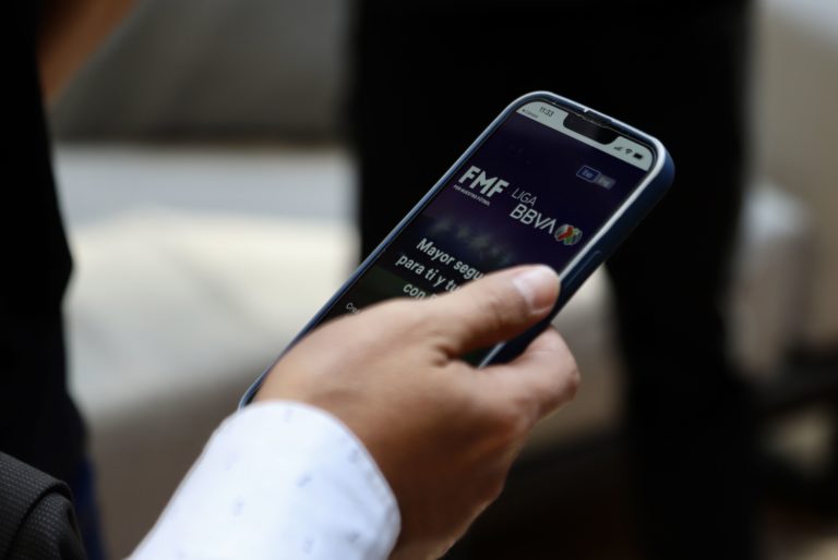 ¿Usar el celular reduce la calidad del semen? 