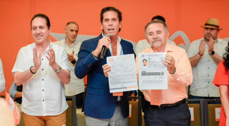 Roberto Palazuelos se afilia a Movimiento Ciudadano 