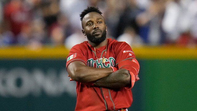 Randy Arozarena dona víveres para Guerrero 