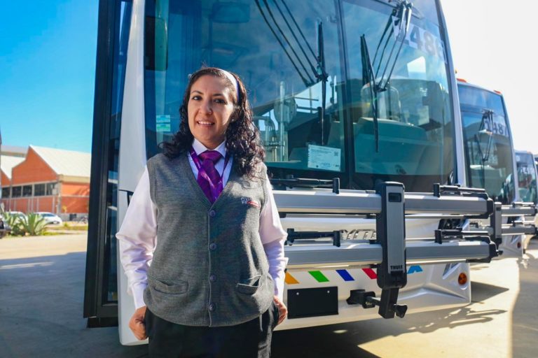 Se suman más mujeres al volante en el transporte público de Aguascalientes