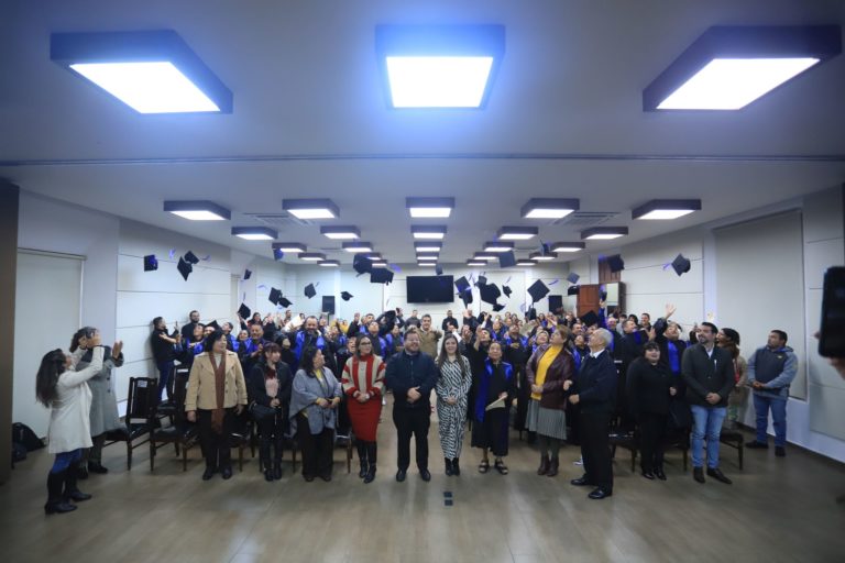 Servidores públicos del municipio de Aguascalientes se graduaron de primaria y secundaria 