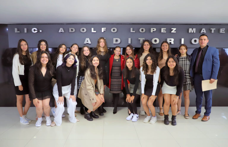 Celebra UAA logros de estudiantes del Centro de Educación Media