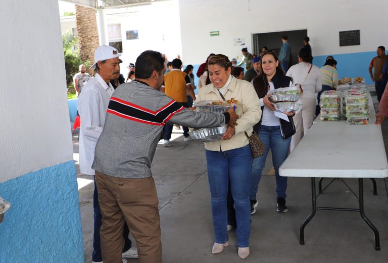 DIF de Jesús María, Aguascalientes llevó cenas navideñas a familias vulnerables  