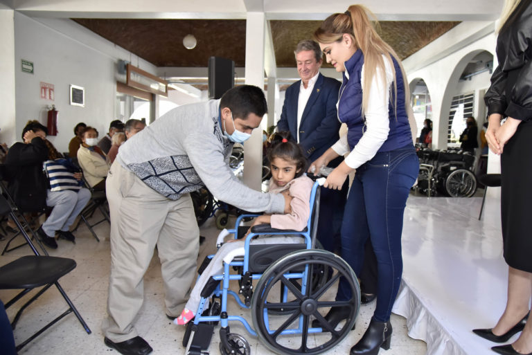 DIF estatal entregó más de 19 mil apoyos a personas con discapacidad