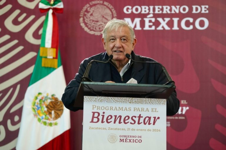 AMLO destaca empleo pleno en México
