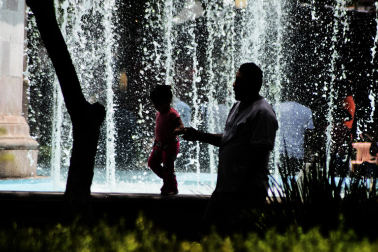 Pretenden sancionar a padres de familia de Aguascalientes por faltas legales de sus hijos
