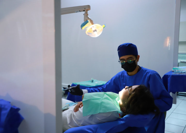 El tabaquismo es uno de los principales factores de riesgo de cáncer en boca: Especialista de la UAA