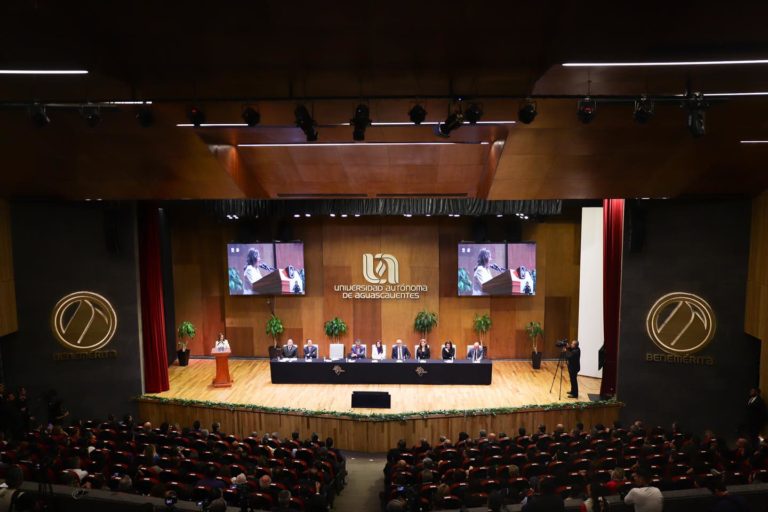 UAA festeja el 50 aniversario de la carrera de Biología