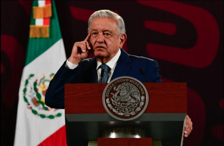 AMLO llama al EZLN a hacer una autocrítica ante la pérdida de apoyo 