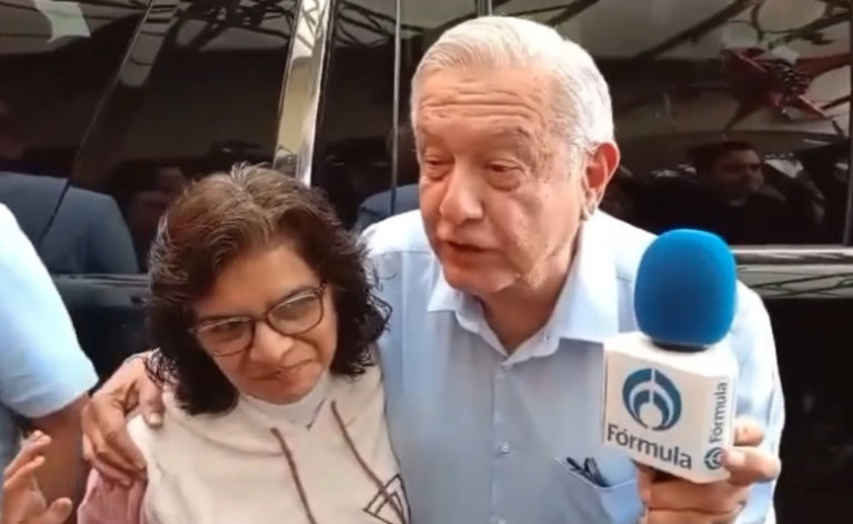 AMLO arremete contra medios: “es temporada de zopilotes, mienten mucho”