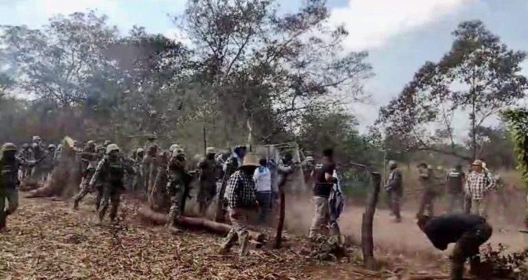 Campesinos enfrentan a Ejército y GN en Chiapas 
