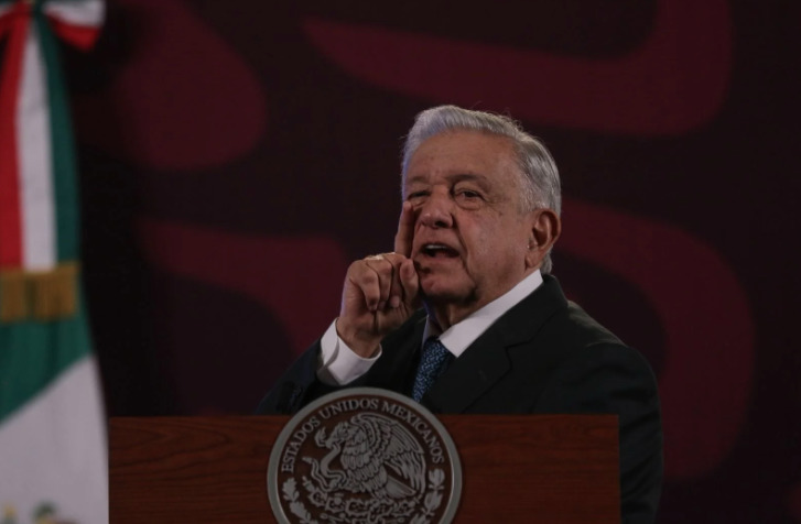 AMLO acusa a EU por reportaje de sobornos del Cártel de Sinaloa a su campaña