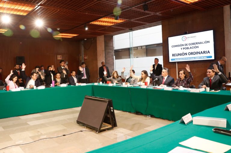 Aprueba Comisión reformas en materia de paridad de género en la Administración Pública Federal