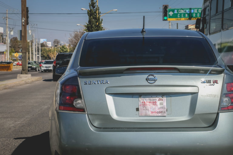 Detectan vehículos con documentos y placas apócrifas en Aguascalientes