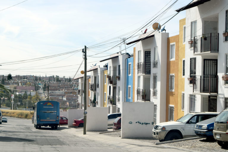 Llamarán a candidaturas resolver problema de vivienda del país