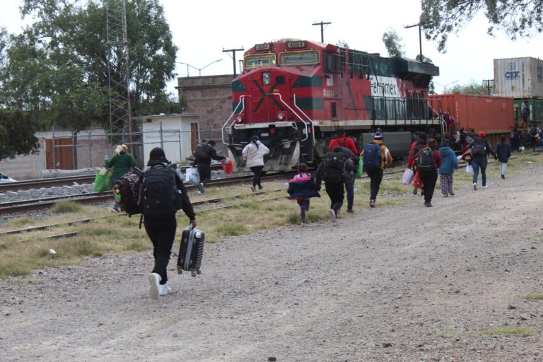 Crecimiento de migración es causa de los fallidos programas sociales federales
