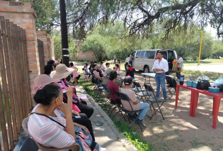 DIF estatal acerca el programa “Familias Fuertes” a colonias de Aguascalientes