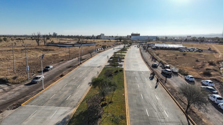 Gobernadora inaugura tercera etapa del tercer anillo y anuncia el inicio de trabajos en una cuarta fase