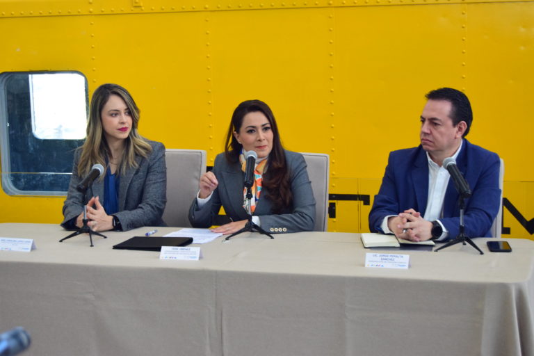 Tere Jiménez hace alianza con Ferromex para fortalecer infraestructura ferroviaria en la entidad