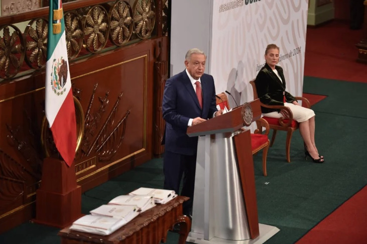 AMLO entregó 20 iniciativas de reforma constitucional