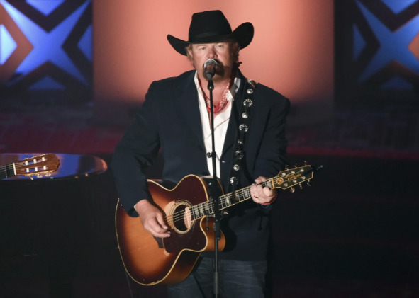 Muere el cantante y compositor de “Beer For My Horses”, Toby Keith