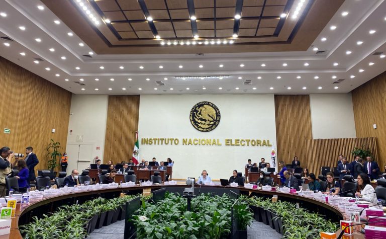 INE aprobó proceso de recepción y selección de las preguntas ciudadanas para el primer debate presidencial