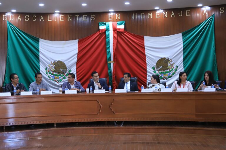 Al haber una fecha definida para su separación, Leonardo Montañez prepara a su suplente