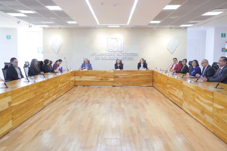 Lic. en Enfermería de la UAA en proceso de evaluación ante COMACE
