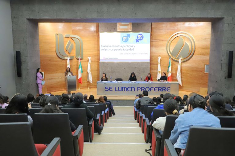 Presentan en la UAA conferencia sobre los financiamientos públicos y colectivos para la igualdad