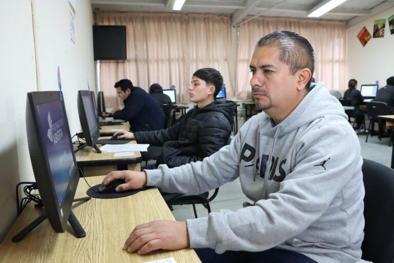 IEA invita a cursar la prepa abierta en Aguascalientes