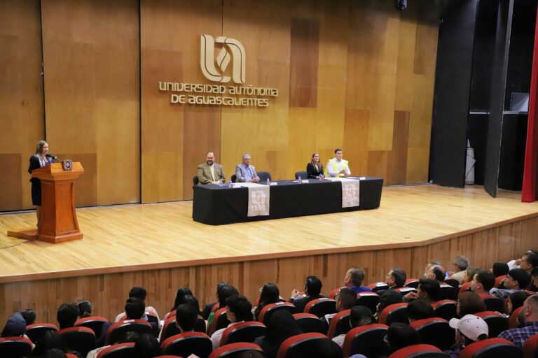 UAA llevó a cabo la Cátedra Humberto Martínez De León 2024 