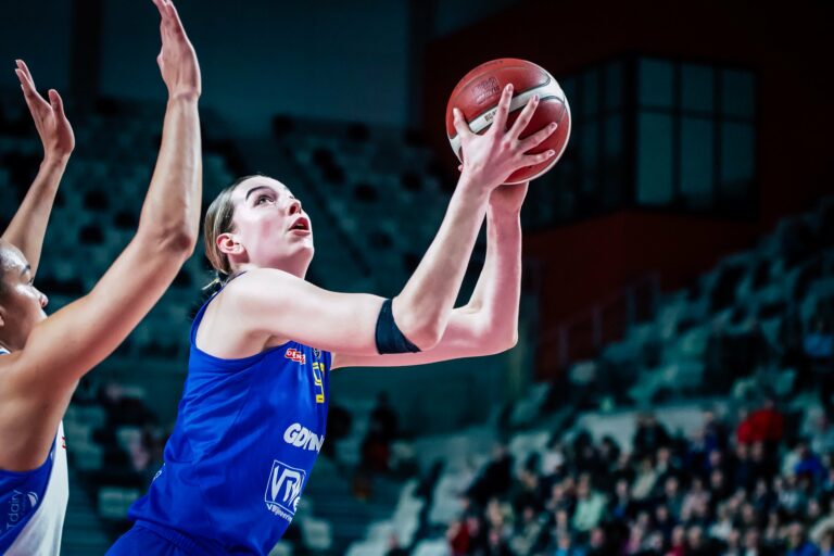 Panteras de Aguascalientes firma a la pívot polaca Kamila Borkowska 