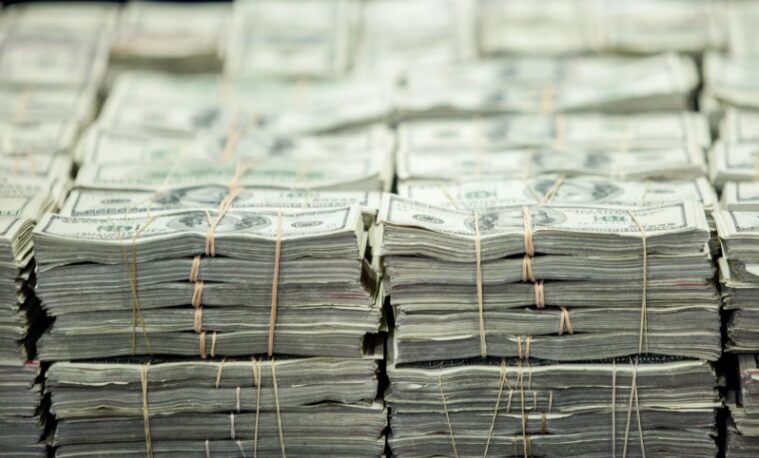 Agentes estadounidenses también lavaron millones de dólares en Tijuana y Cancún