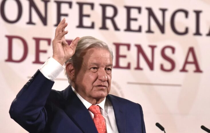 AMLO acusa abuso de autoridad en muerte de normalista de Ayotzinapa