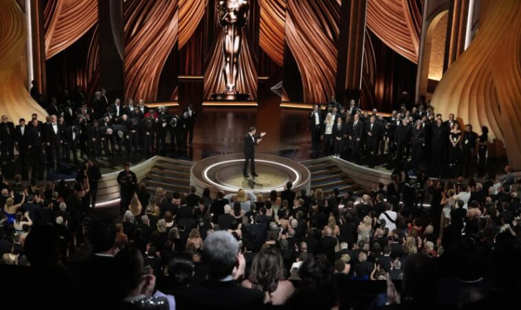 Huelgas de Hollywood llegan hasta los Oscar y presagian conflictos
