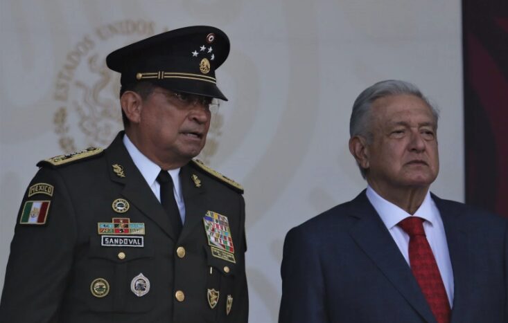 AMLO niega novatadas en Fuerzas Armadas 