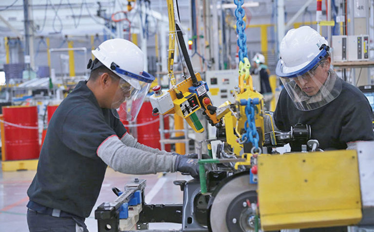 En febrero de 2024 el IAT del sector manufacturero representó un alza mensual de 2.8 puntos