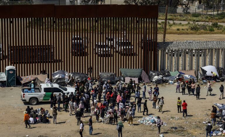 Se incrementa llegada de migrantes a la frontera de México con Estados Unidos