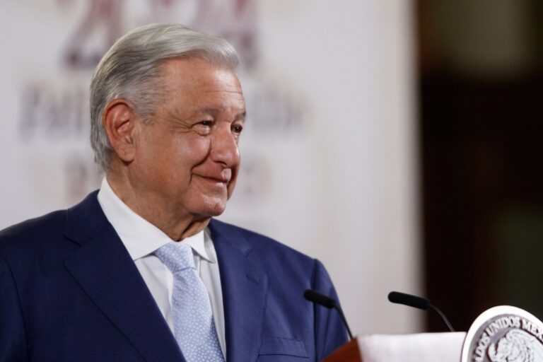 Presidente urge a atender causas de la migración en Latinoamérica 