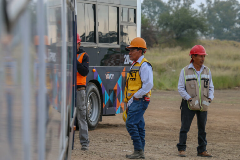 Llegan trabajadores foráneos a Aguascalientes por escasez de mano de obra