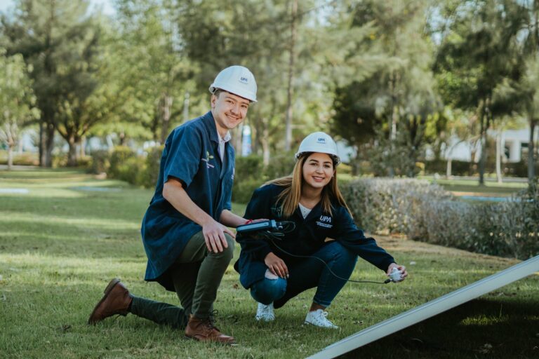 El boom en ingenierías e Inteligencia Artificial favorece la brecha de género 