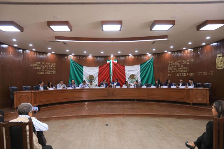 Aprobó Cabildo licencia al presidente municipal de Aguascalientes para separarse del cargo