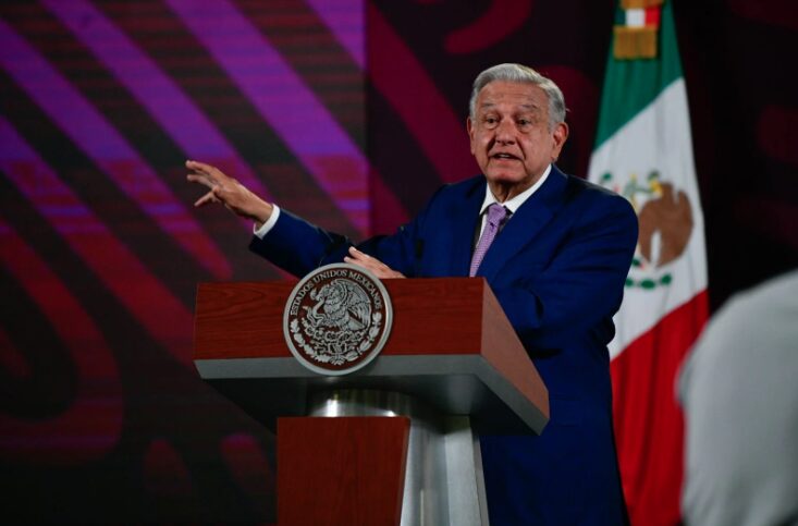 No hay elementos para investigar a Cienfuegos por Ayotzinapa: AMLO 