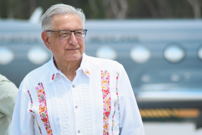 Presidente supervisa Tren Maya y Base Aérea de la SEDENA