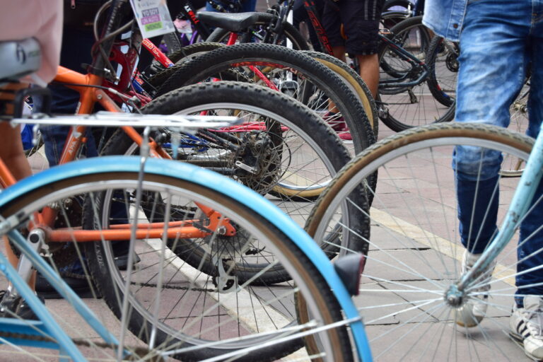 Comunidad Ciclista de Aguascalientes pide más Bici Estacionamientos.