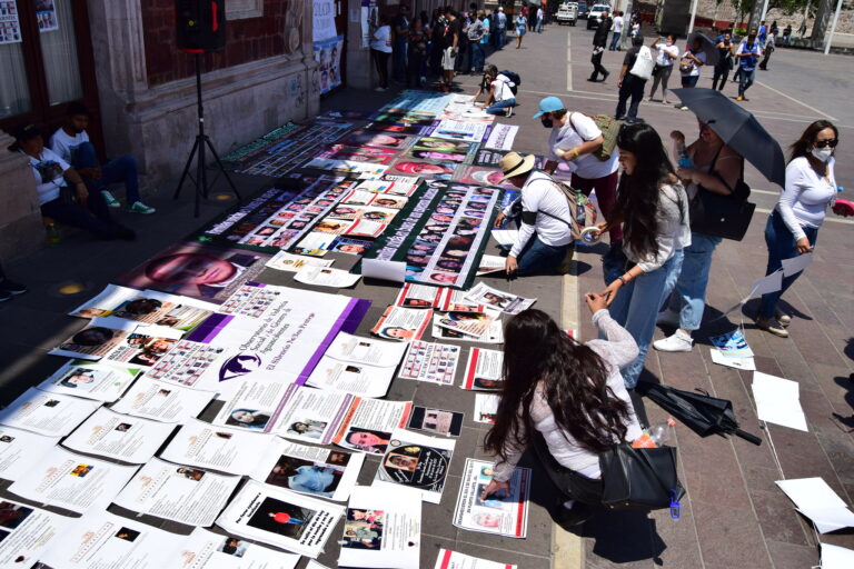 Familias de desaparecidos están en el olvido
